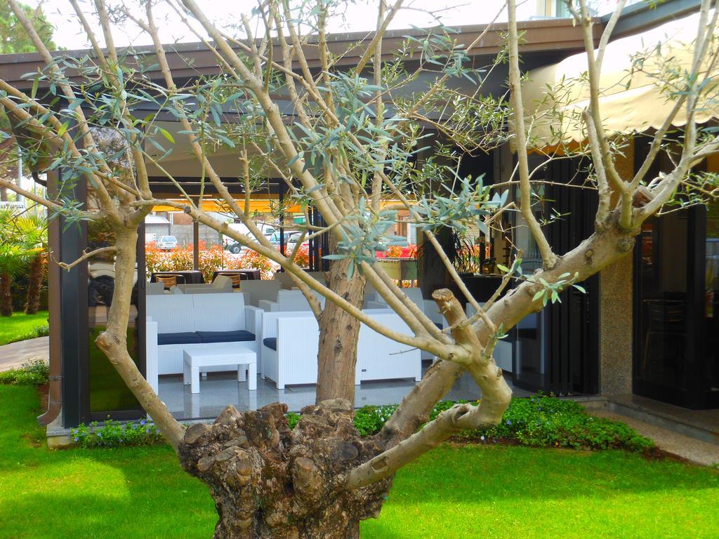 Hotel Jesolo Sand Exterior foto