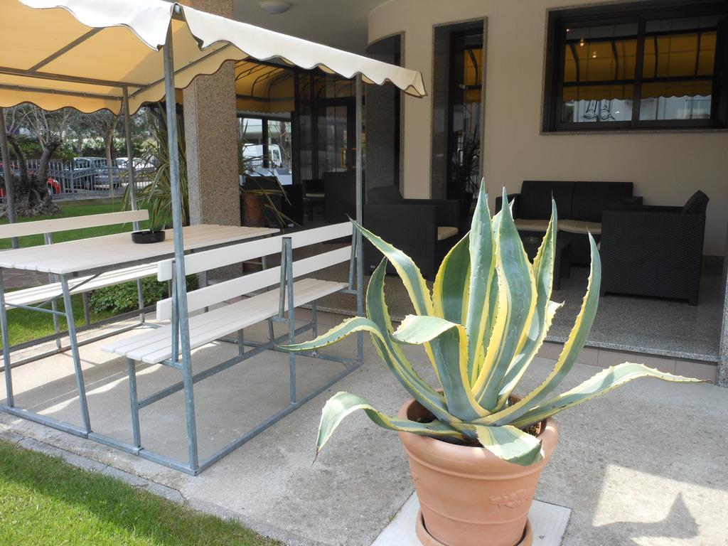 Hotel Jesolo Sand Exterior foto