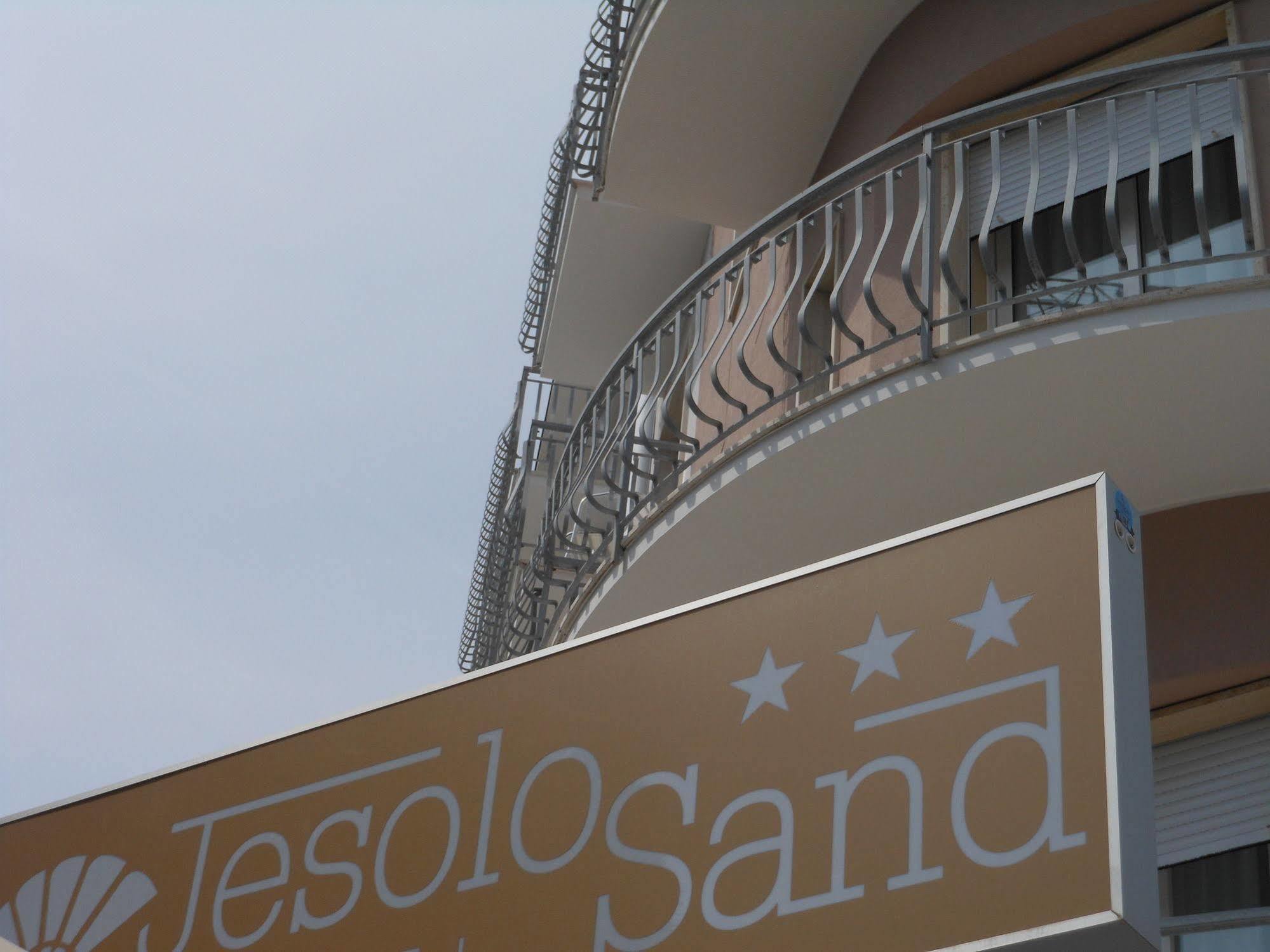 Hotel Jesolo Sand Exterior foto