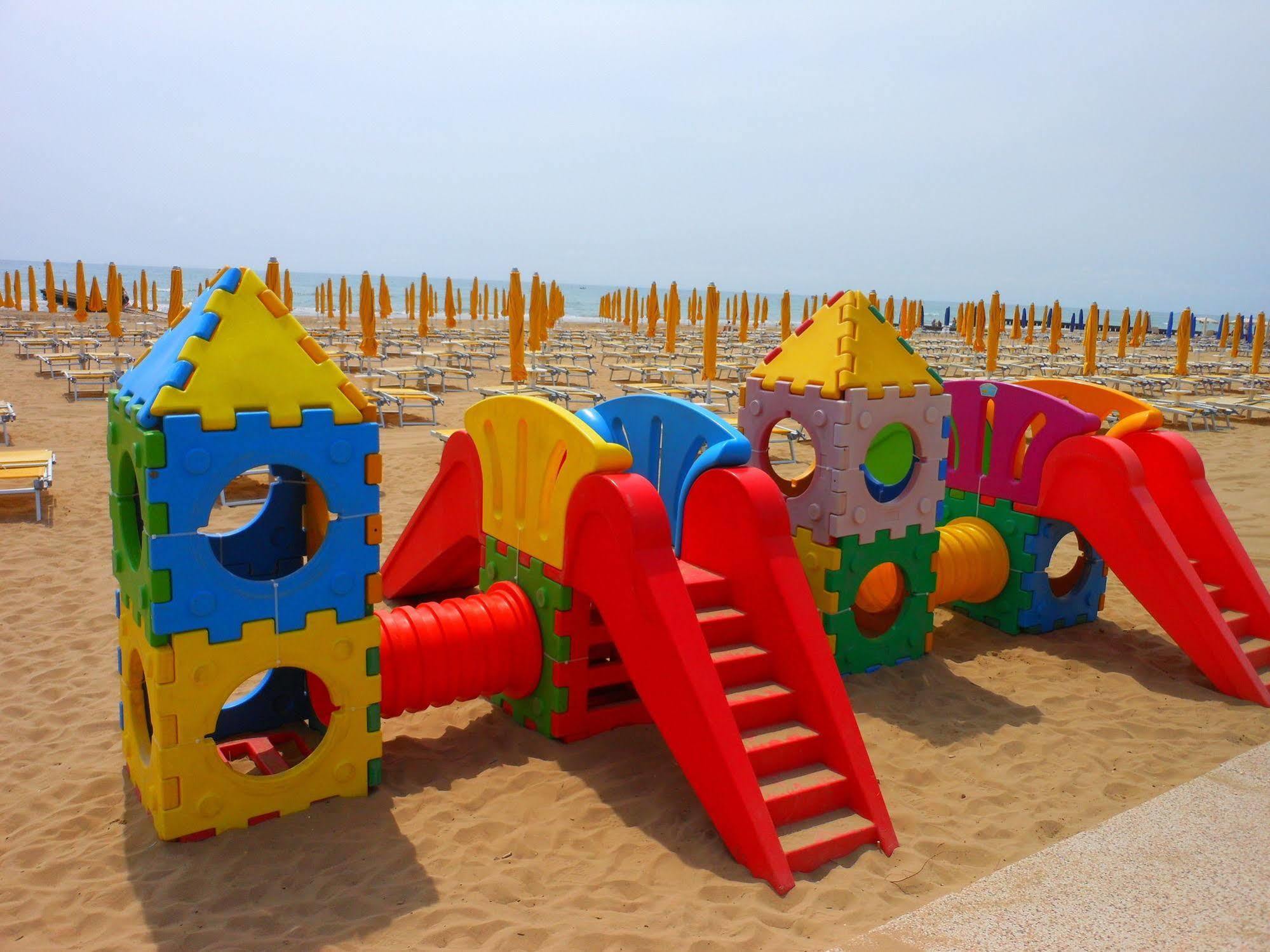 Hotel Jesolo Sand Exterior foto